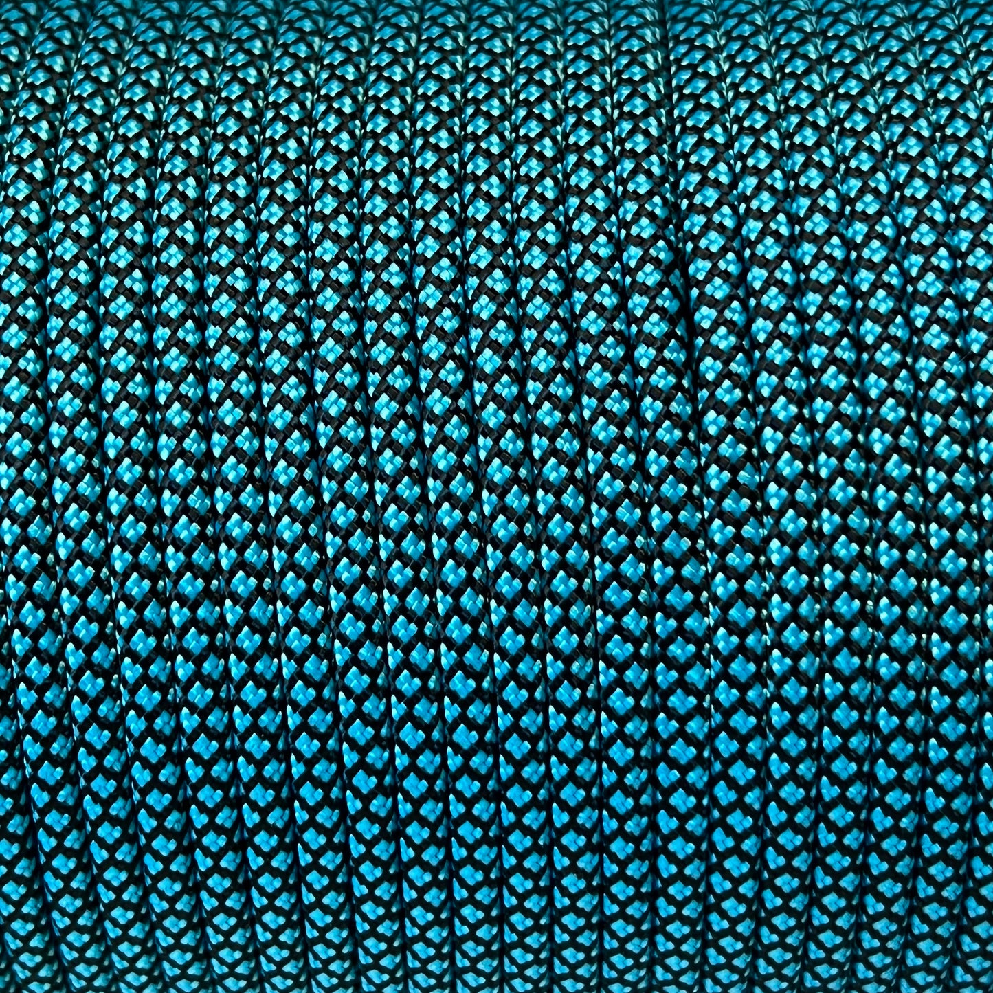 Meterware 550 TYP III Parachute Cord in der Farbe: NEON TURQUOISE DIAMONDS