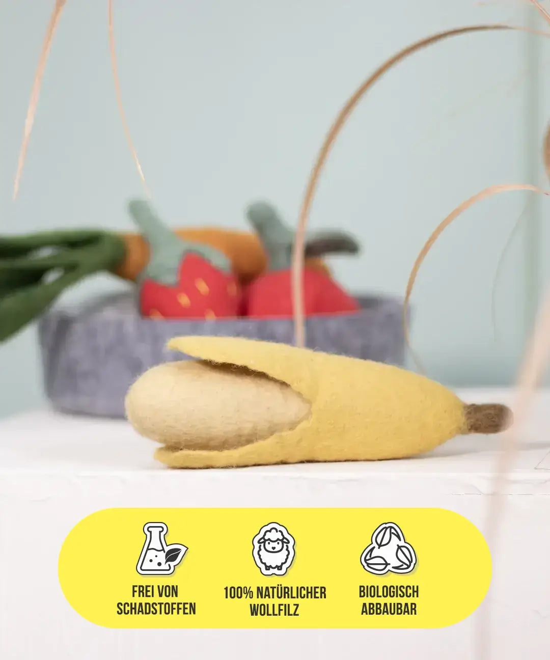 BUDDY. Hundespielzeug aus Wollfilz "Banane"