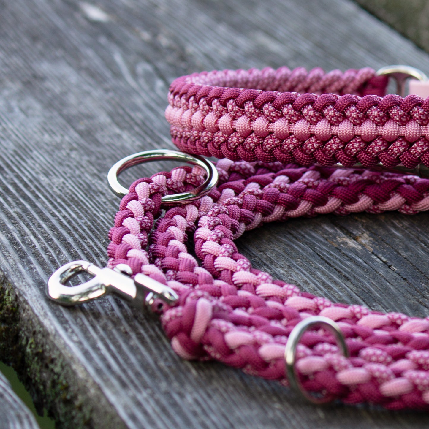 Paracord-Look in Weinrot und Rosé