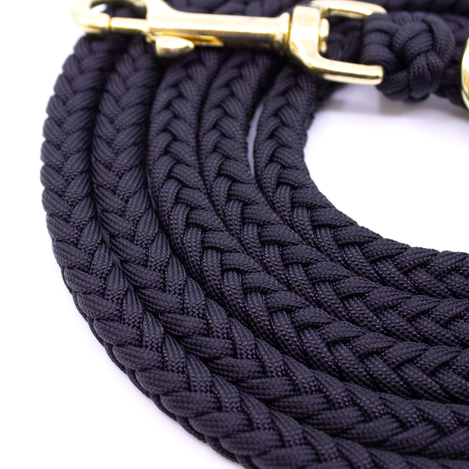 Paracord Leine KAIRO in Schwarz mit Messing Beschlägen