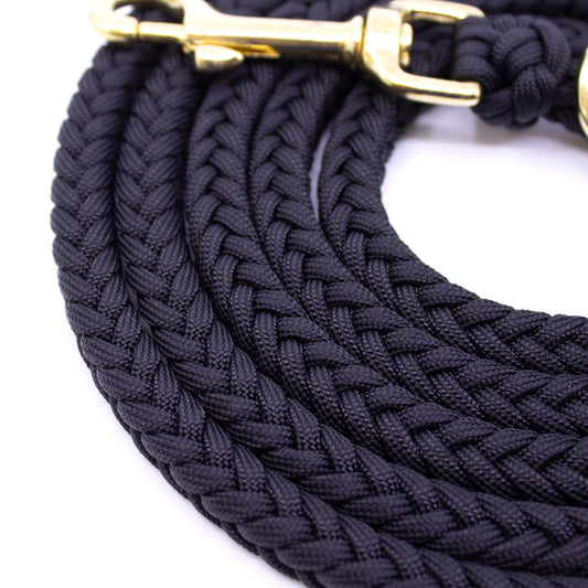Paracord Leine KAIRO in Schwarz mit Messing Beschlägen