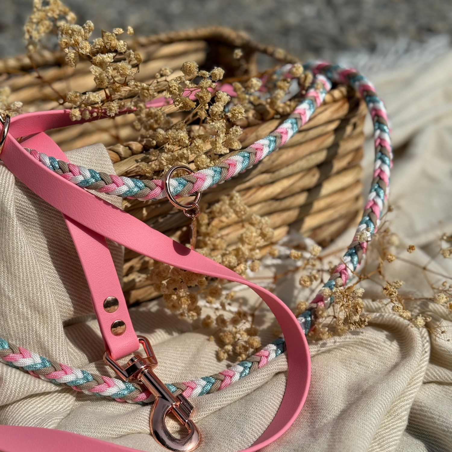 Paracordleine mit BioThane in rosa und glitzer